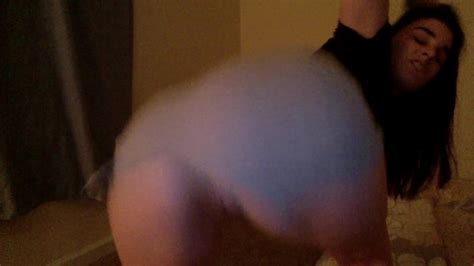 naughty assistant with big ass caught by boss twerking no