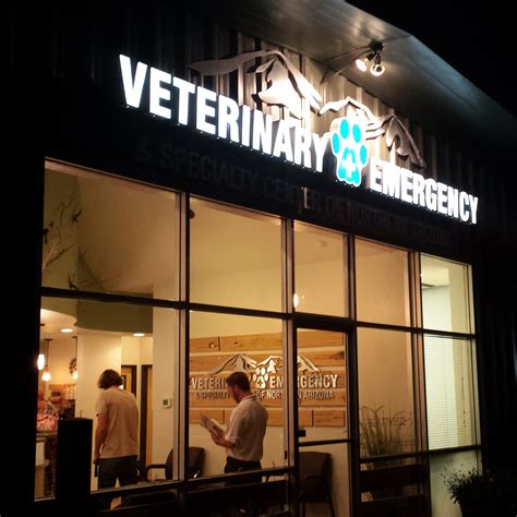 flagstaffs  emergency pet hospital  affordable  hours