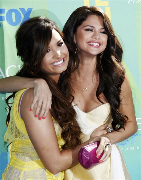 Selena Gomez Rehab Demi Lovato Extends Support