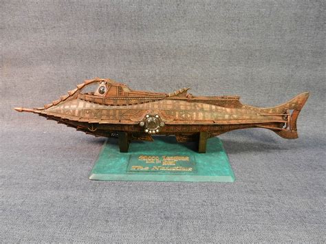 leagues   sea nautilus  diecast lighted display model