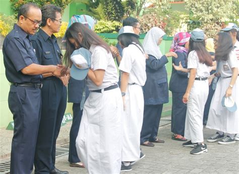 Sman 88 Jakarta Hari Pertama Masuk Sekolah Di Awali Dengan Halal