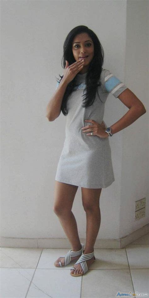 Hot Blog Post Sri Lankan Actress Yureni Noshika Hot New Photos