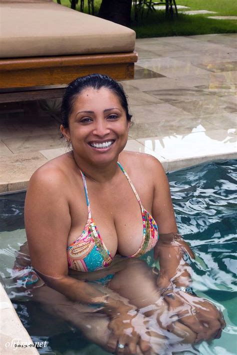 indian middle aged wife unbelievable huge boobs photos leaked