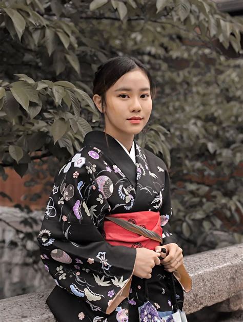 Liburan Ke Jepang Gaya Jessica Jane Pakai Kimono Ini Curi Perhatian