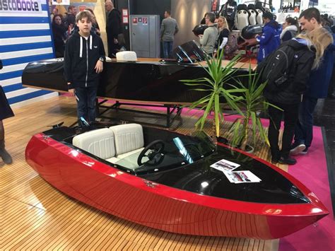 bit smaller boat electric power boat  kids  adults power boats small boats boat