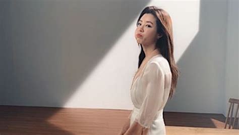 Park Han Byul Artis Cantik Yang Suaminya Terlibat Skandal