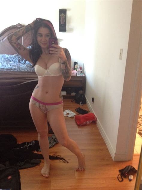 beauty in a messy room porn pic eporner