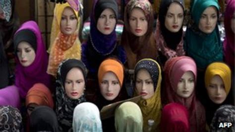 hijab for a day non muslim women who try the headscarf