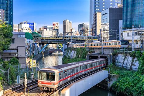 trains  tokyo places picked  brani
