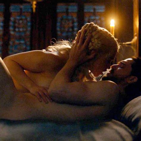 emilia clarke nude sex scene from game of thrones series scandal planet