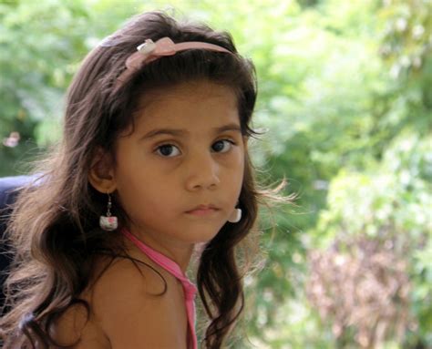 Little Native Girl In Villa Nuria Honduras The Guard S Dau Flickr
