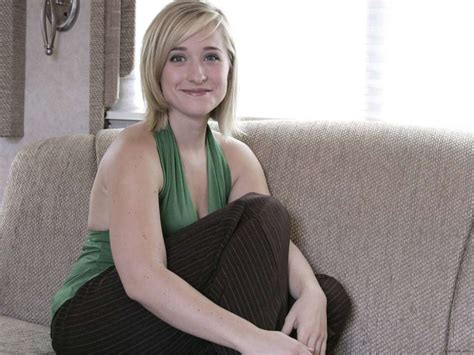 allison mack from “smallville” pleads guilty to sex cult