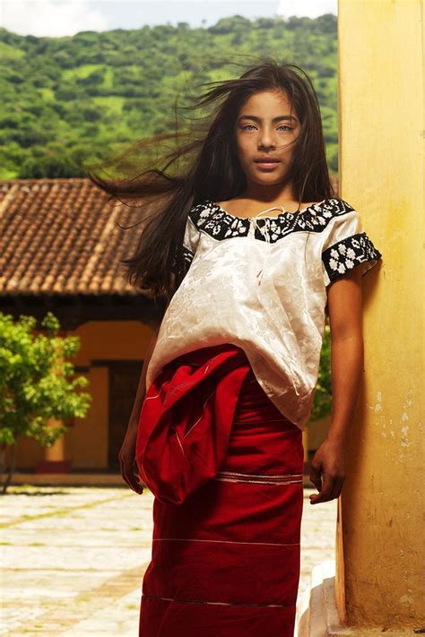 Inside Oaxaca Мексиканский народ Мексиканские девушки Быть женщиной