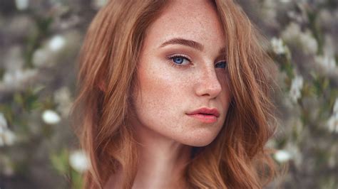 Download 3840x2160 Redhead Blue Eyes Model Face
