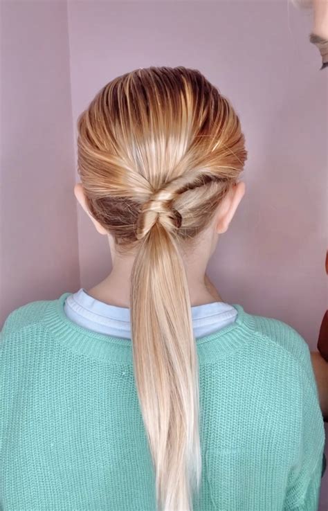 pretty ponytails  easy hairstyles     stylish life  moms