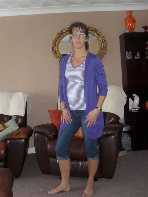 legs2dye4 47 from portsmouth is a mature woman looking