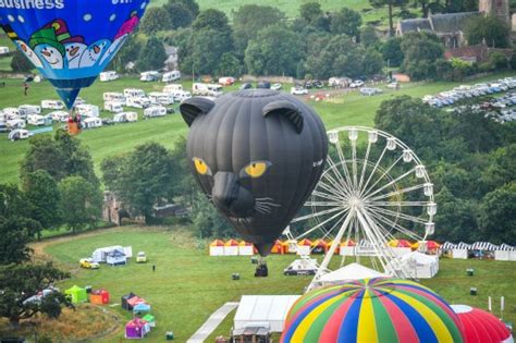 weirdest balloons  bristols hot air balloon festival metro news