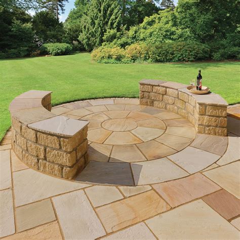 golden fossil classic indian sandstone paving circle squaring  kit