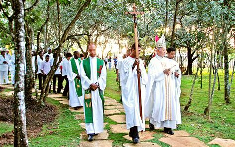 schoenstatt heiligtum  belo horizonte gut  menschen feierten hier  jahre priesterweihe