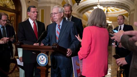 mitch mcconnell freezes midsentence  news conference  capitol