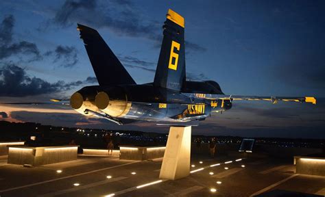 tennessee town dedicates monument to fallen blue angels pilot