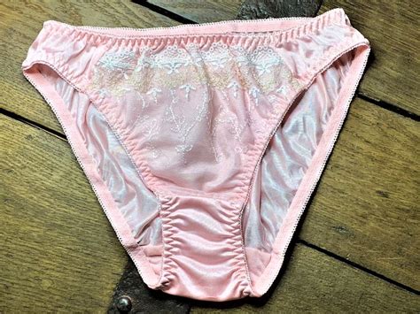 pin en womens underwear