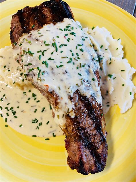 steak  garlic chive cream sauce cooks