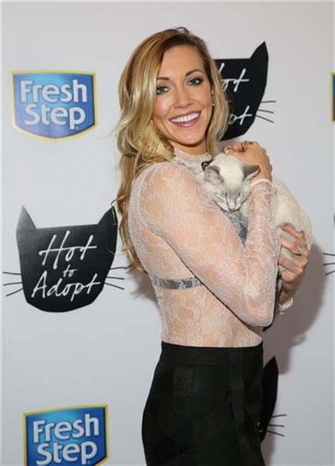katie cassidy feline fashion lounge and adoption event in new york