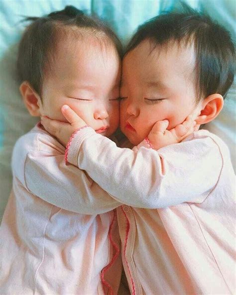cutest baby  youve    tulamama cute baby  cute twins