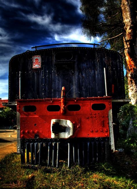 images  abandoned trains  pinterest train tracks rail car  bolivia