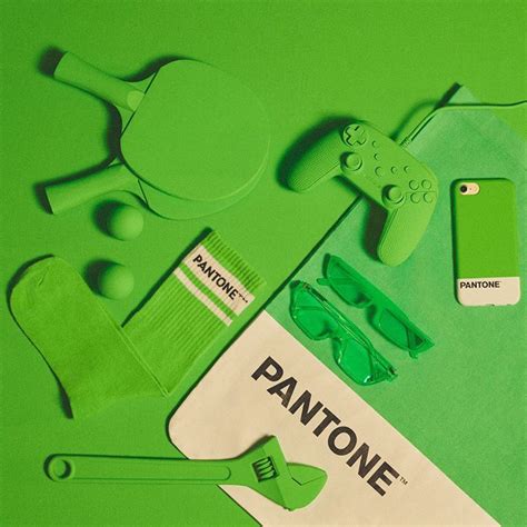 bershka  instagram bershka atpantone    green pantone paris fashion week men