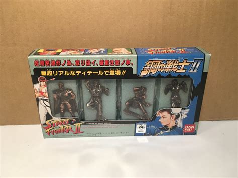 street fighter 2 ii die cast metal figures toys vintage bandai 1992