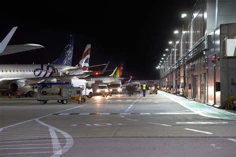 london city airport uk midstream lighting