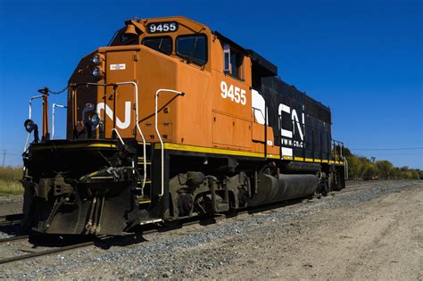 Canadian National Railway Orders 1 000 Grain Hopper Cars After New Rail