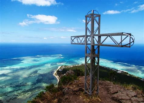 hiking le morne brabant book tours  save top