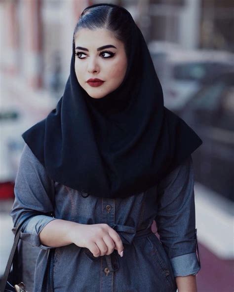 Pin By Nauvari Kashta Saree On Hijabi Queens Fashion Ao Dai Hijab