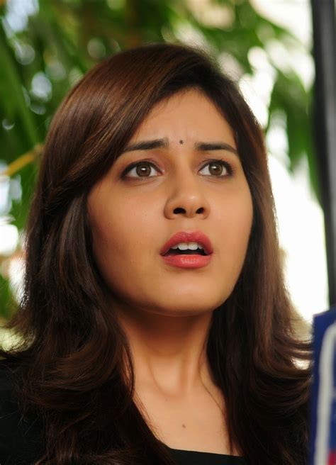 high quality bollywood celebrity pictures rashi khanna