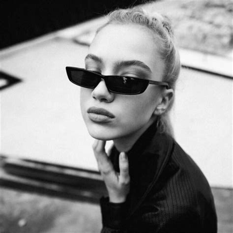 2018 Vintage Cat Eye Sunglasses Women Fashion Small Frame