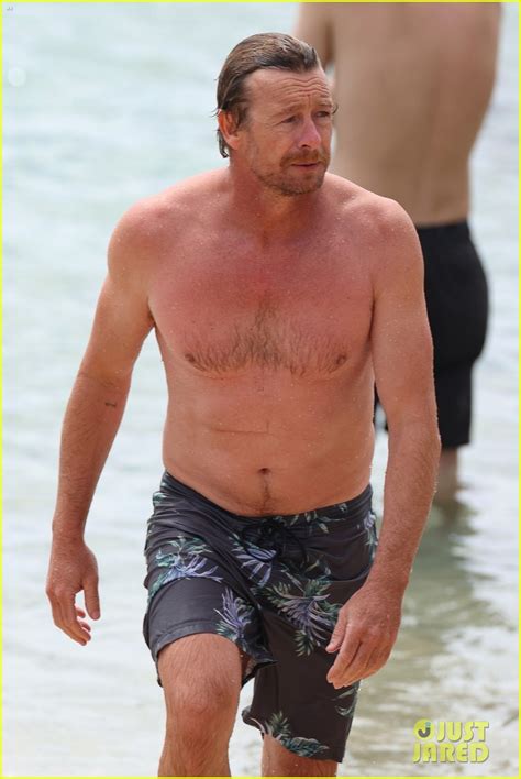 Simon Baker Looks Fit Going For A Dip In The Ocean Photo 4508503