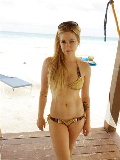 Avril Lavigne In A Bikini Free Gay Softcore