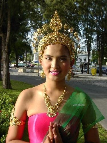 17 best images about east indian head fashion on pinterest indian bridal makeup jewellery and