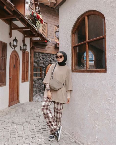 12 Inspirasi Ootd Hijab Kasual Ala Selebgram Ratu Isyell