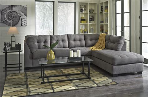 piece sectional  sleeper sofa  chaise  benchcraft wolf