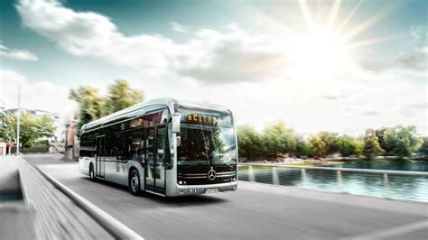 Omnibus Magazine In Full Flow Mercedes Benz Buses