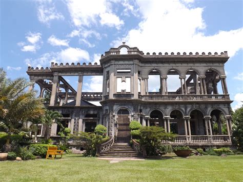 philippines mansion  love   ruins touristang pobre