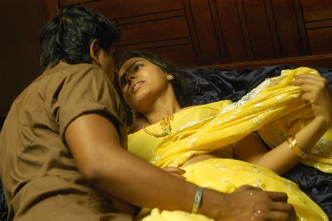 mayanginen thayanginen tamil movie stills showing unsatisfied tamil newly married cheating house