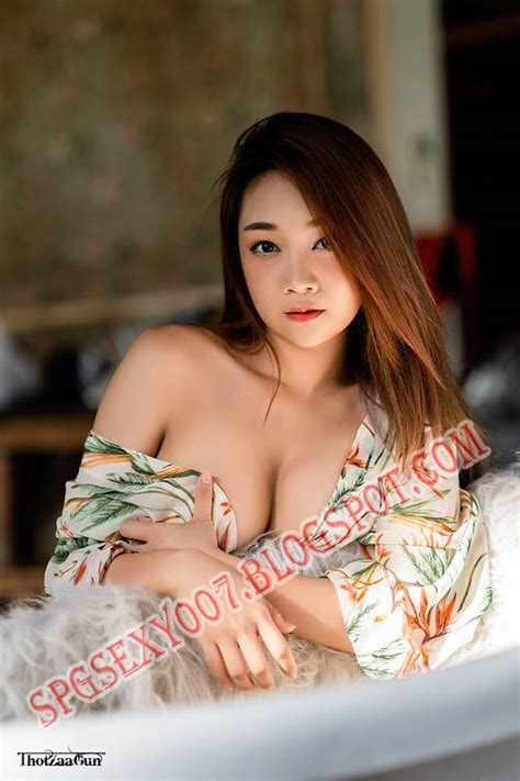 Model Seksi Thuntita Siriphiphattanakit Spg Sexy