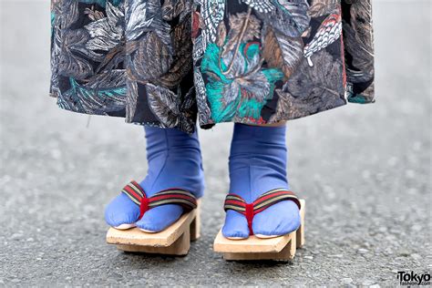 harajuku girl in vintage kimono jacket geta sandals