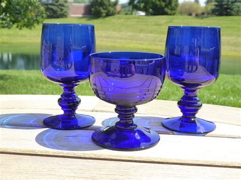 Three Deep Cobalt Blue Wine Glasses In Excellent Condition Etsy In