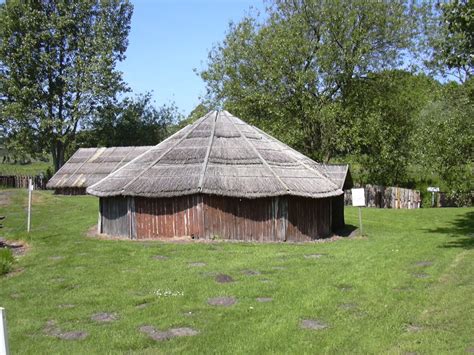 hut  iceni village museum  cockley cley norfolk  steve